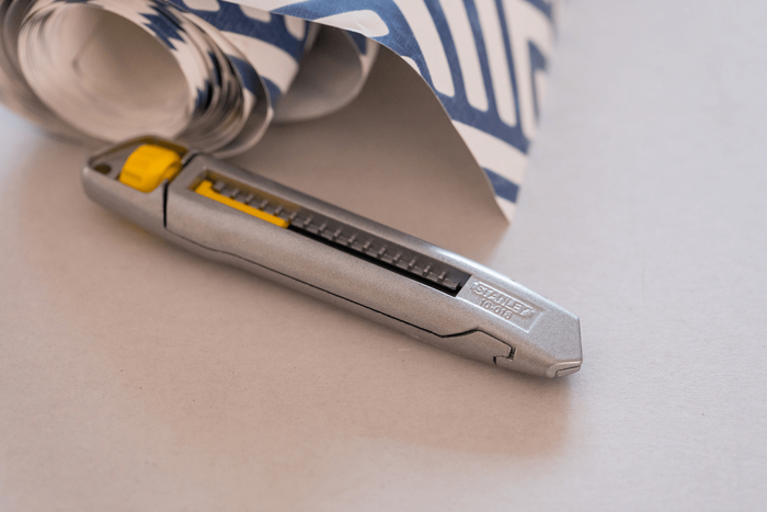 Navaja STANLEY Interlock de 18 mm con hoja desprendible