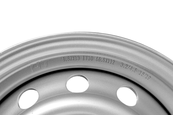 Llanta de acero para remolque UNITRAILER 5.5Jx13"H2 5x112 ET:30