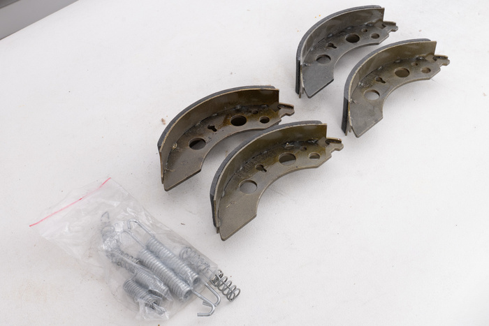 OUTLET Zapatas de freno para ejes frenados AL-KO 200x50 SET